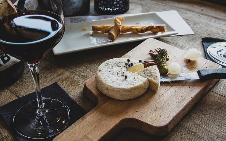 Сыр и вино: подбираем правильное сочетание