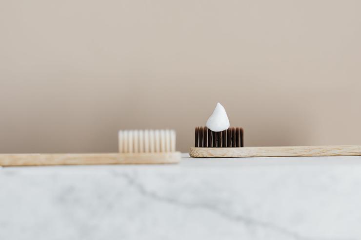 И на кухне, и в ванной: 6 способов применения старой зубной щетки