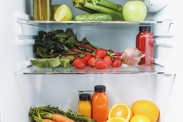 Сэкономит время и бюджет: простой секрет организации холодильника