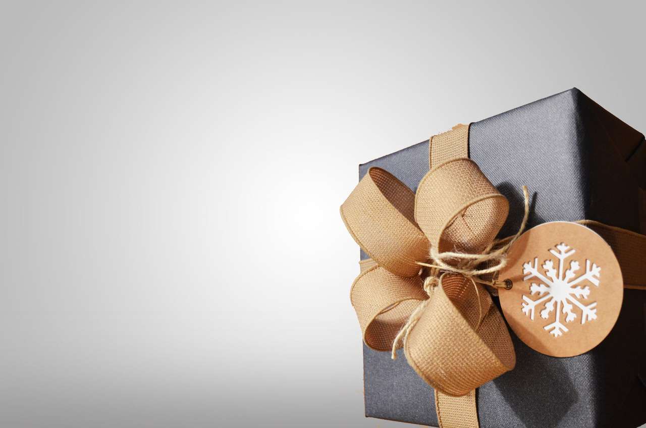 За пять минут! Как легко и красиво упаковать новогодние подарки