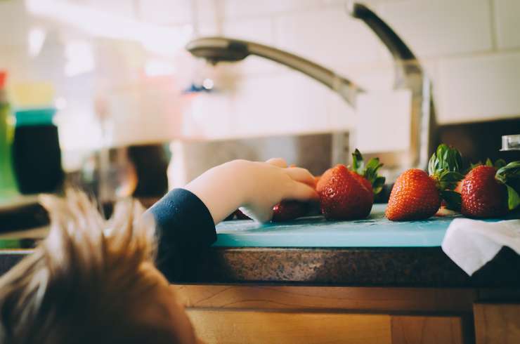 Блюда, которые могут навредить детям — вы продолжаете их готовить