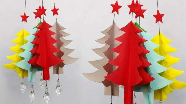 Как украсить потолок к Новому году: популярные идеи для домашнего декора